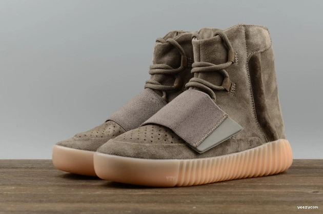 Yeezy Light 750 Boost BY2456 adidas Brown 1204